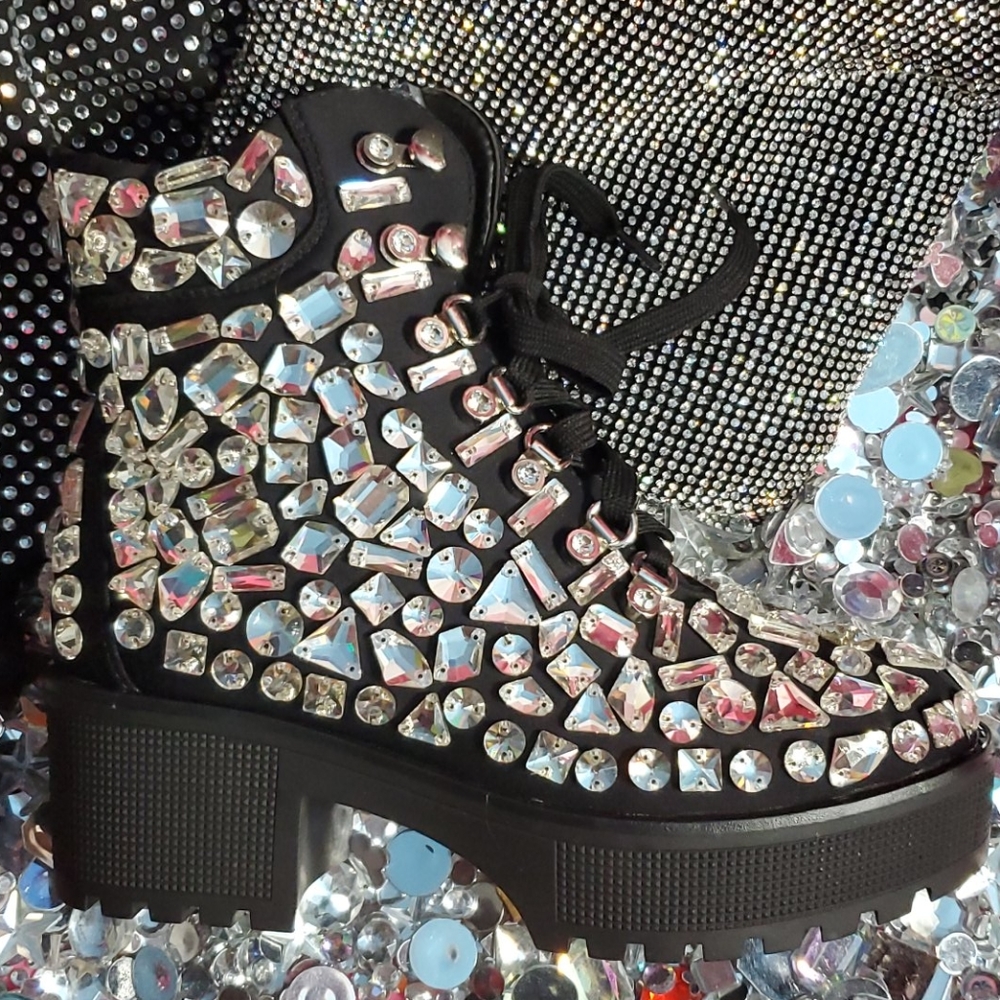 BOOTS - Picture 1 of 15